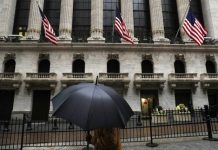 Giới chuyên gia kinh tế Mỹ: Fed sẽ tăng lãi suất sớm hơn dự kiến